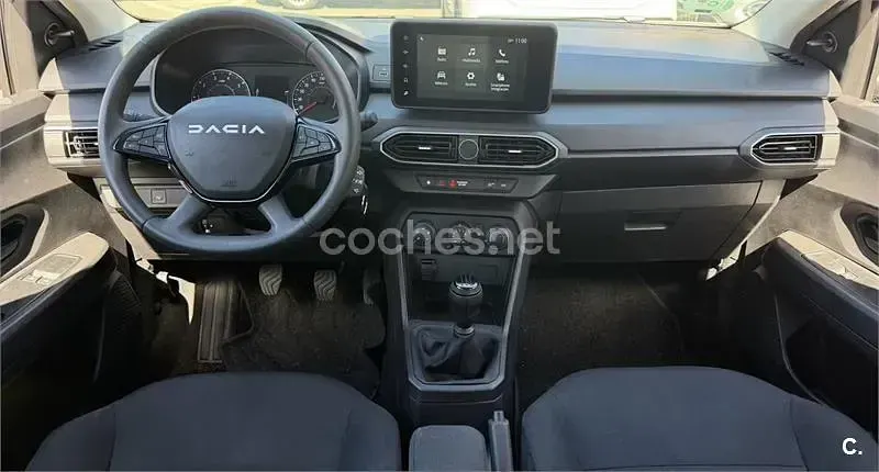 Usado Dacia Sandero Essentiel 91 CV (66 kW) 2023 Negro Berlina