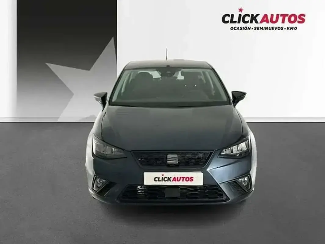 Usado Seat Ibiza Reference 90 CV (66 kW) 2025 Gris Utilitario