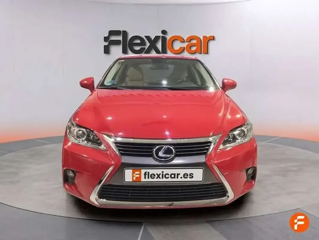 Usado Lexus CT200h Business Edition 136 CV (100 kW) 2017 Rojo Utilitario