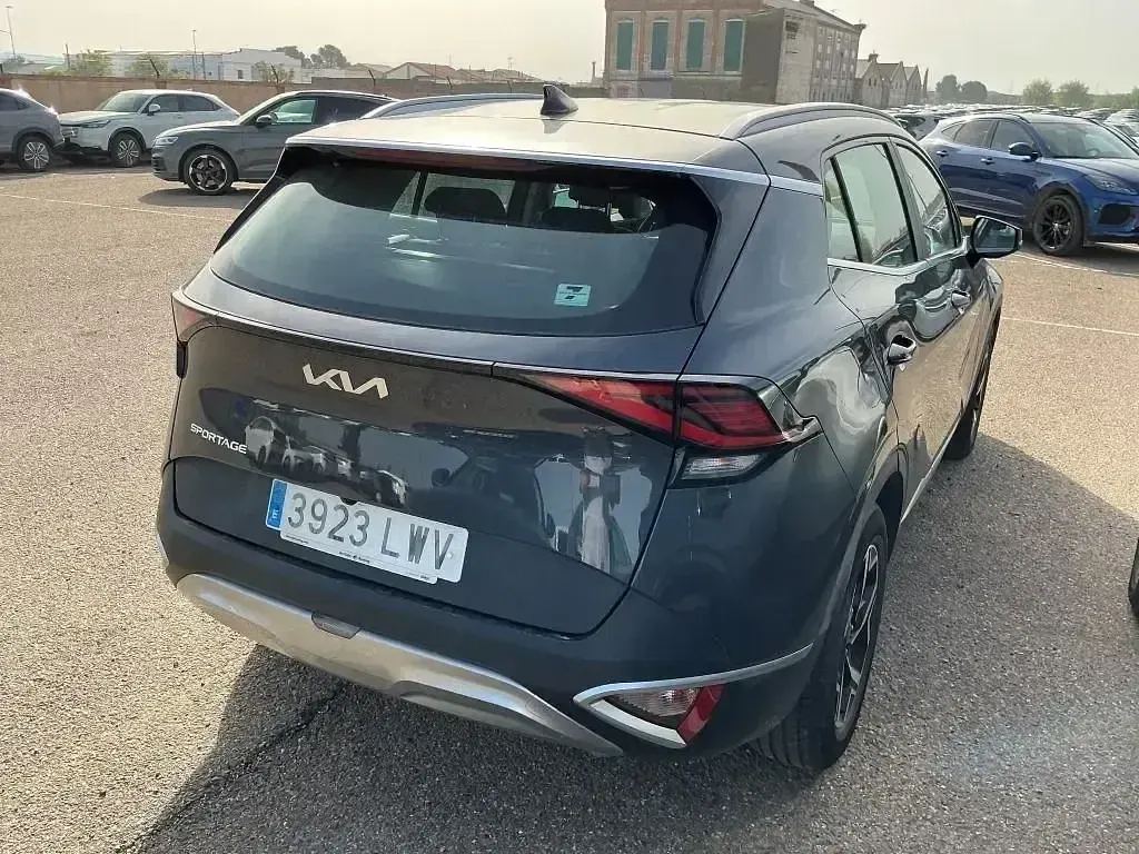 Usado Kia Sportage 152 CV (111 kW) 2022 Negro SUV