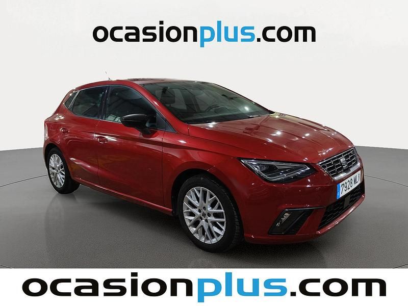 Usado Seat Ibiza FR 110 CV (80 kW) 2023 Rojo Berlina