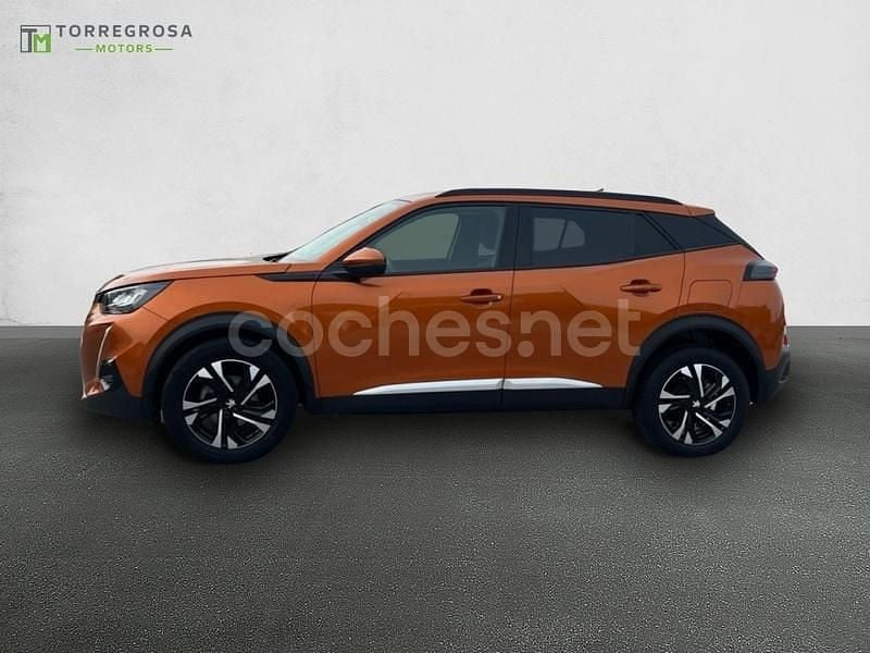 Usado Peugeot 2008 Allure 110 CV (80 kW) 2021 Naranja SUV