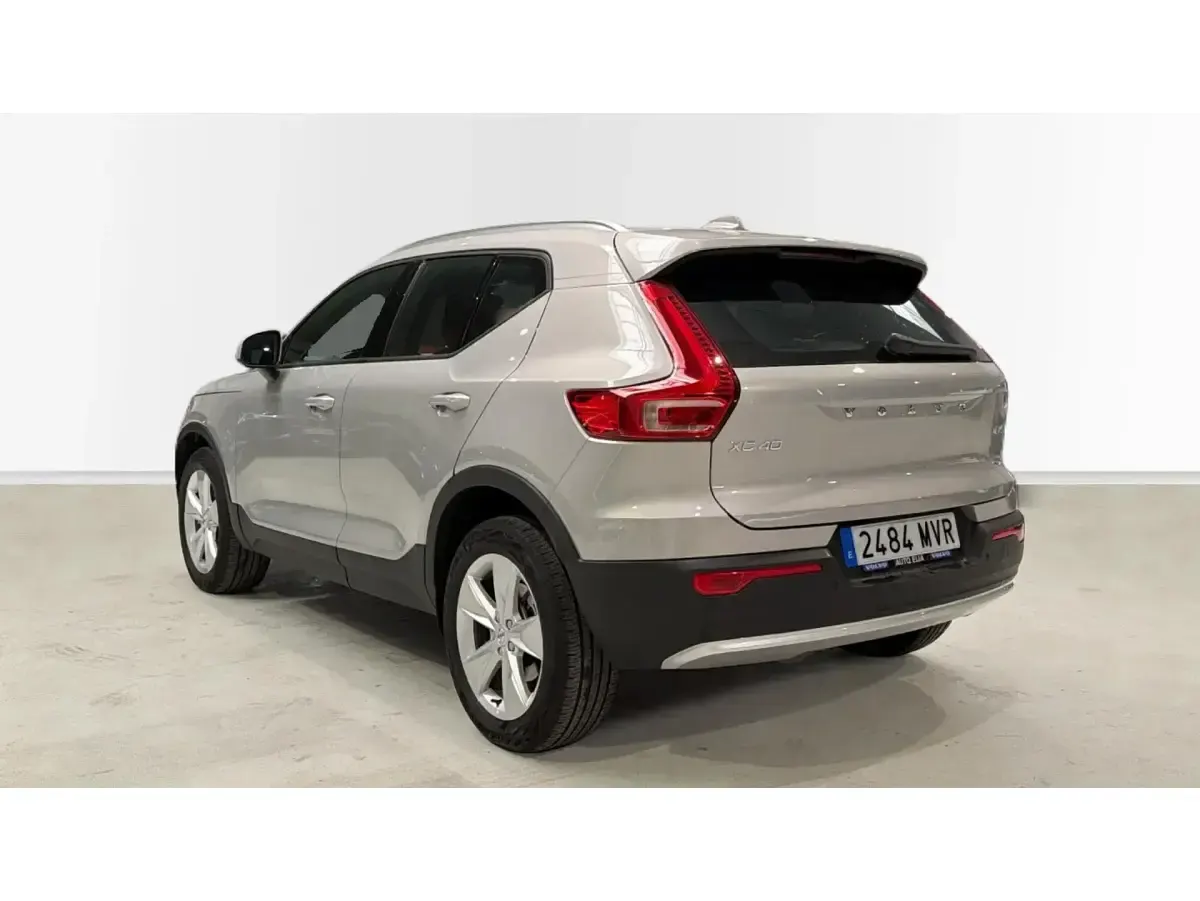 Usado Volvo XC40 Core 197 CV (144 kW) 2024 Gris SUV