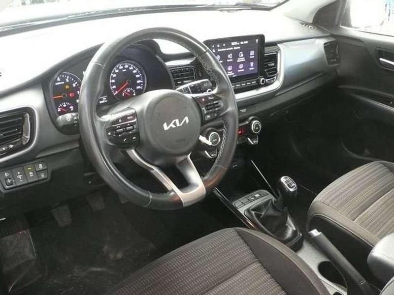 Usado Kia Stonic 120 CV (88 kW) 2021 Perennial grey SUV