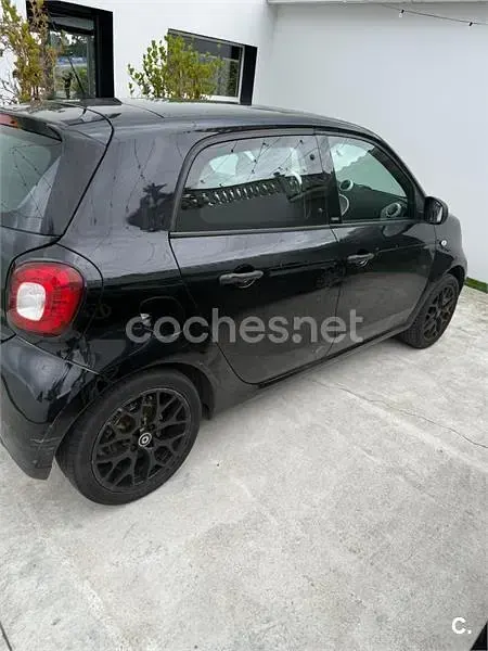 Usado Smart ForFour Passion 90 CV (66 kW) 2018 Negro Utilitario