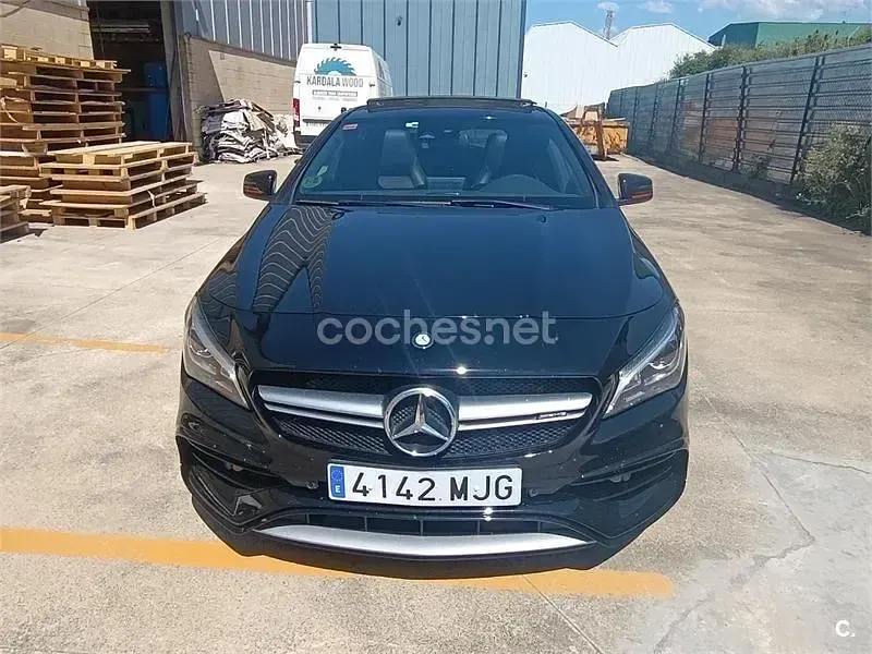 Usado Mercedes CLA45 AMG Shooting Brake 381 CV (280 kW) 2016 Negro Familiar