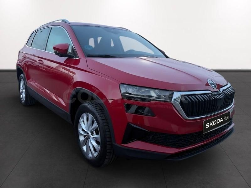 Usado Skoda Karoq Ambition 150 CV (110 kW) 2022 Rojo SUV