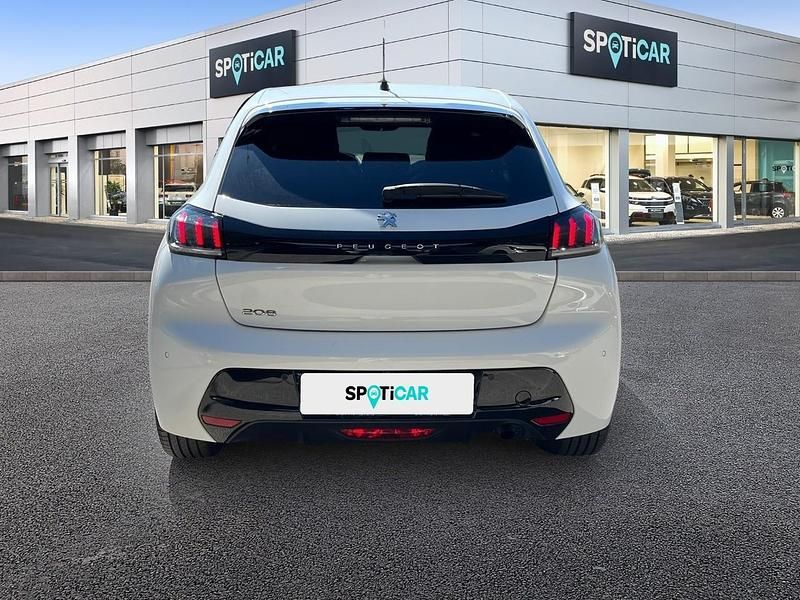 Usado Peugeot 208 Allure 75 CV (55 kW) 2022 Blanco Utilitario