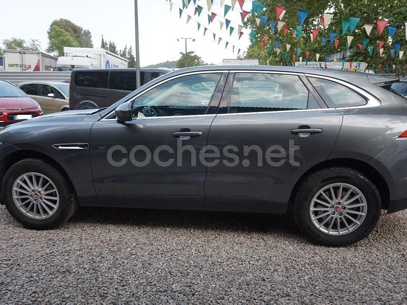 Usado Jaguar F-Pace Prestige 180 CV (132 kW) 2019 Gris / plata SUV