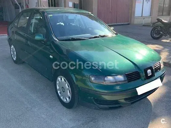 Usado Seat Toledo Stella 110 CV (80 kW) 2000 Verde Berlina