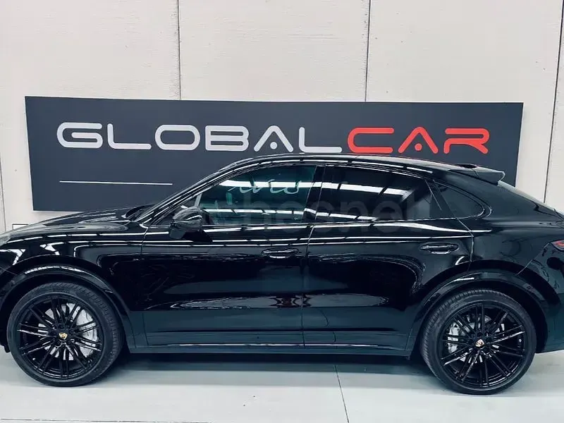 Usado Porsche Cayenne Turbo 550 CV (404 kW) 2019 Negro SUV