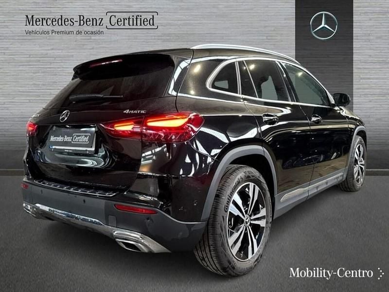 Usado Mercedes GLA220 190 CV (139 kW) 2025 Negro cosmos SUV