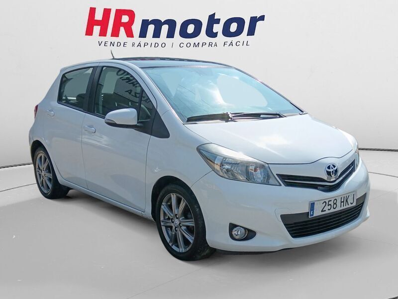 Blanco Usado 2012 Toyota Yaris Sport Berlina | 9990 € (Precio justo) - Imagen 1/4