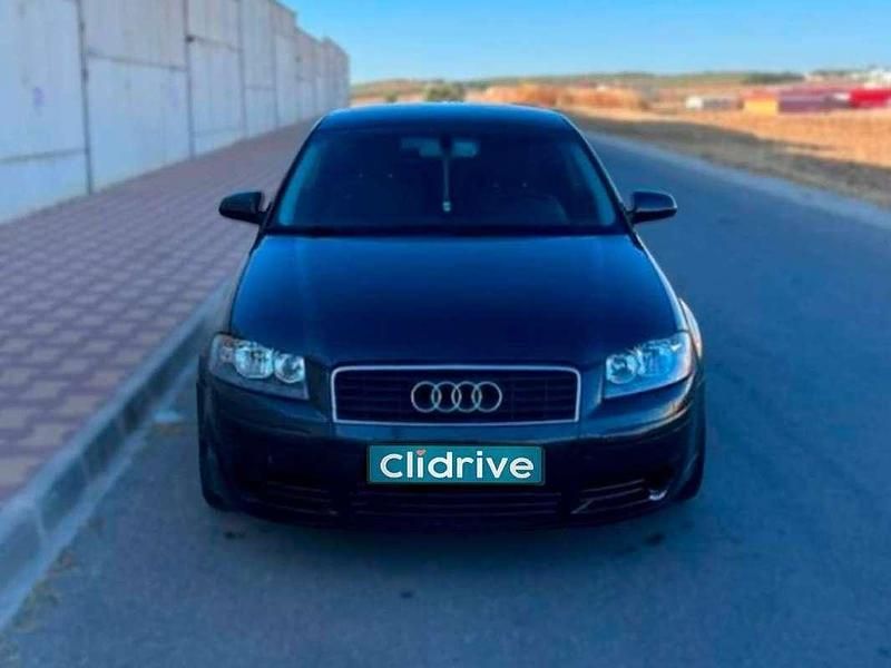Usado Audi A3 Sportback Ambition 140 CV (102 kW) 2005 Negro Utilitario