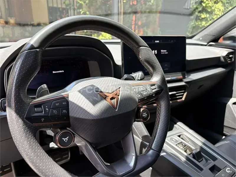 Usado Cupra Formentor VZ 310 CV (228 kW) 2023 Gris / plata SUV