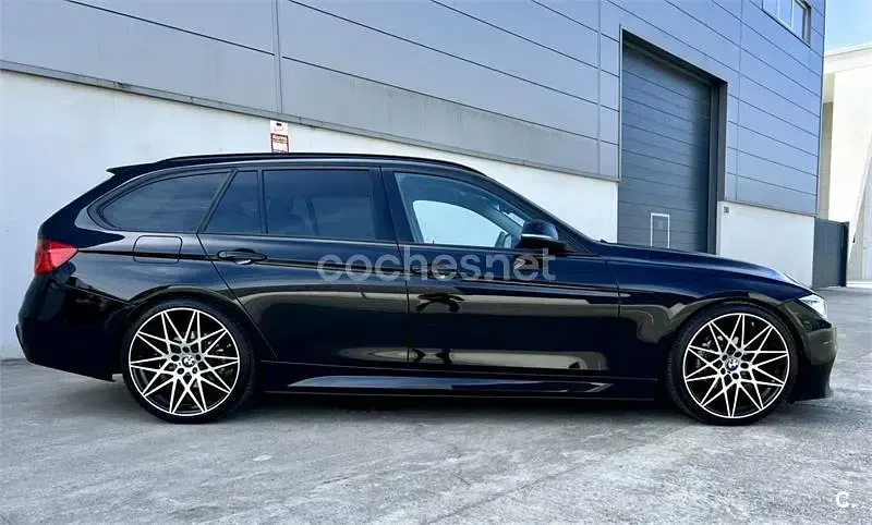 Usado BMW 318 M Performance 143 CV (105 kW) 2014 Negro Familiar