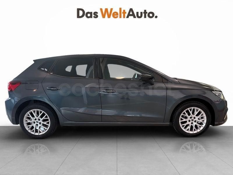 Usado Seat Ibiza FR 115 CV (84 kW) 2025 Gris / plata Utilitario