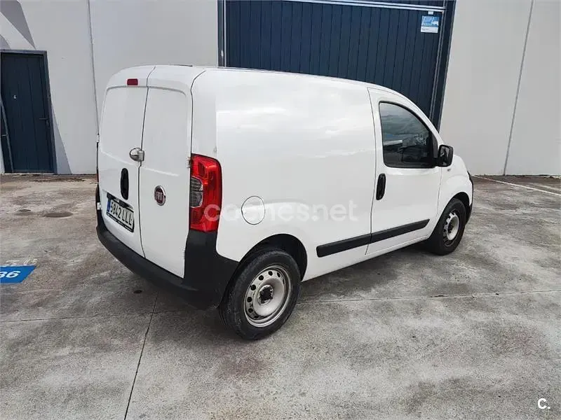Usado Fiat Doblò Pop 95 CV (69 kW) 2020 Blanco Monovolumen