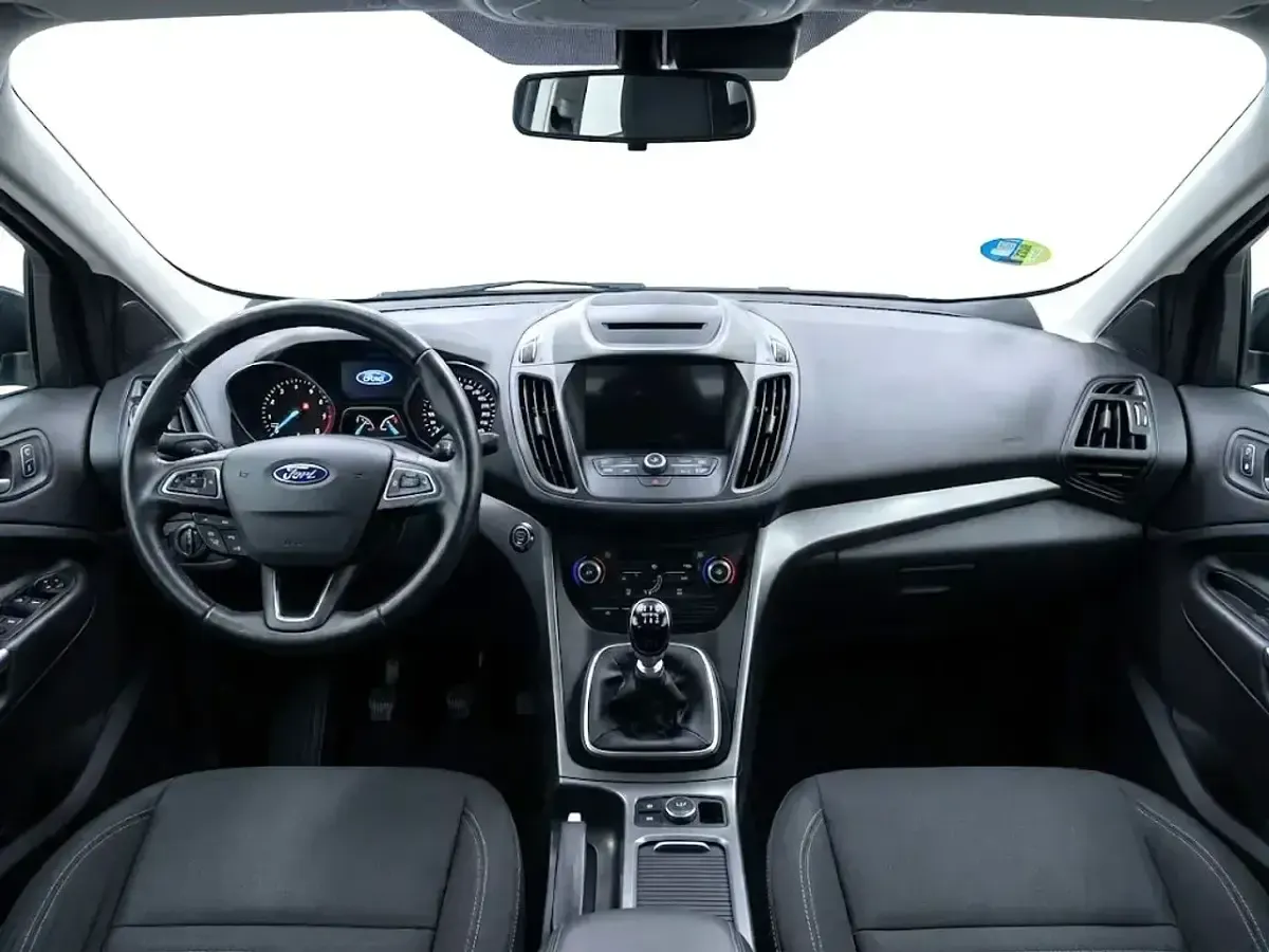Usado Ford Kuga Trend+ 120 CV (88 kW) 2019 Blanco SUV