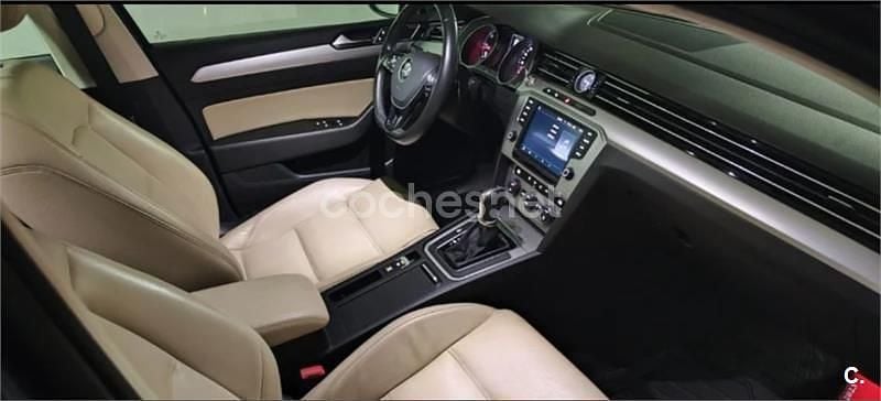 Usado VW Passat Edition 120 CV (88 kW) 2017 Azul Berlina