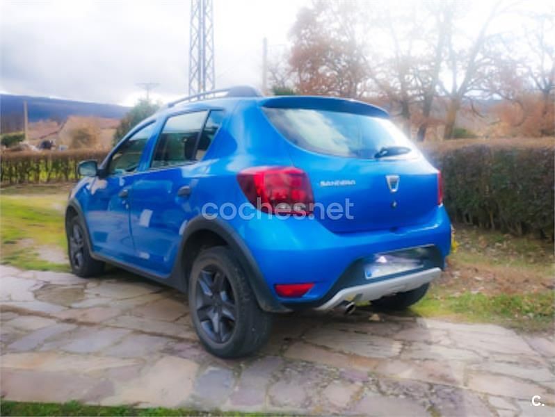 Usado Dacia Sandero Stepway Ambiance 90 CV (66 kW) 2019 Azul Berlina