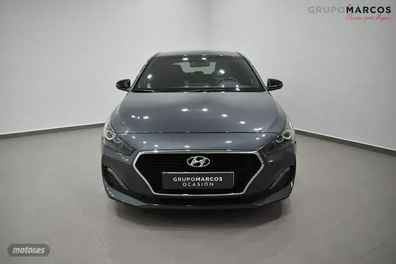 Usado Hyundai i30 120 CV (88 kW) 2020 Gris