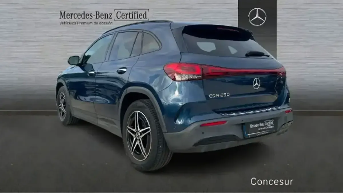Usado Mercedes EQA250 139 kW (190 CV) 2022 Azul SUV