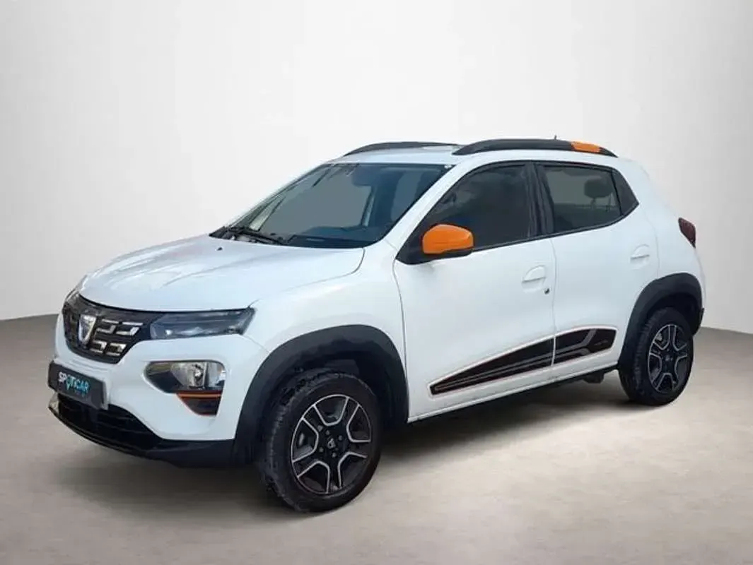 Usado Dacia Spring Comfort Plus 33 kW (45 CV) 2022 Blanco Utilitario