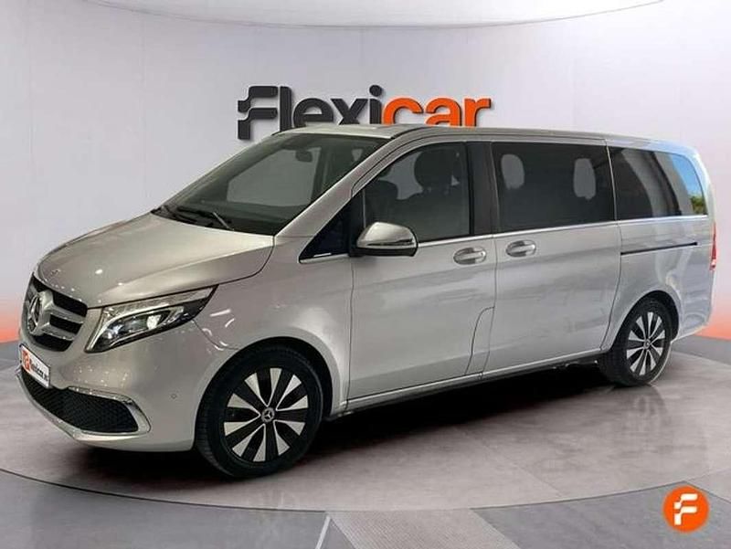 Usado Mercedes V250 Avantgarde 190 CV (139 kW) 2022 Gris Monovolumen