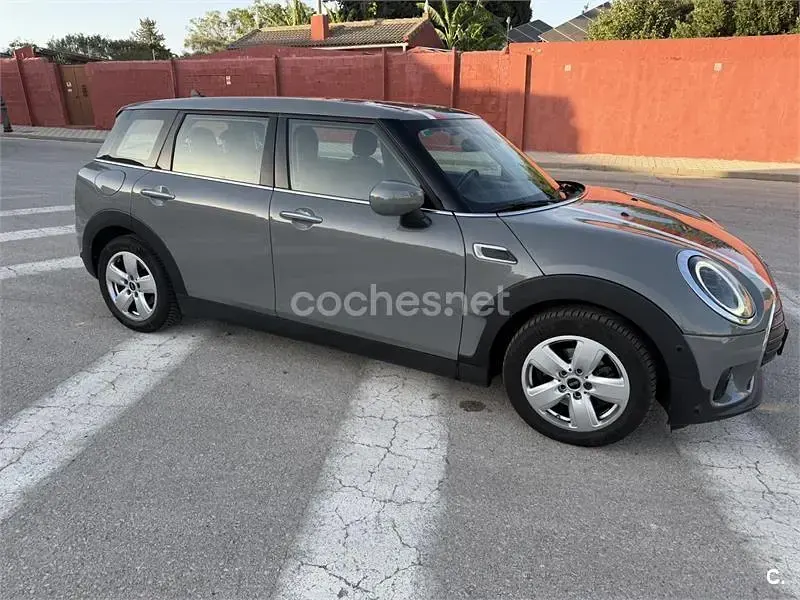 Usado Mini One D Clubman 116 CV (85 kW) 2022 Gris / plata Familiar