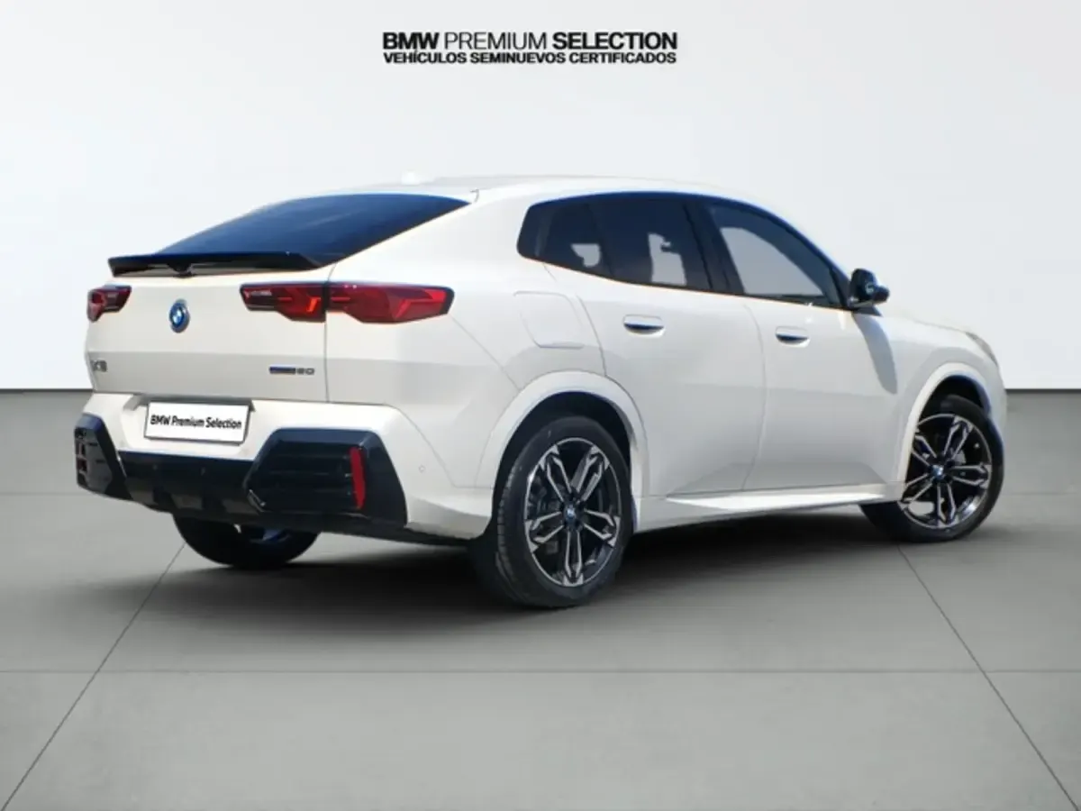 Usado BMW iX2 Comfort Edition 150 kW (204 CV) 2025 Blanco SUV