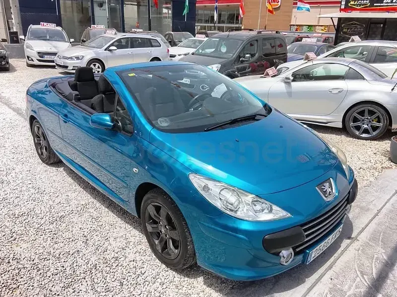 Usado Peugeot 307 CC Sport 136 CV (100 kW) 2007 Azul Descapotable