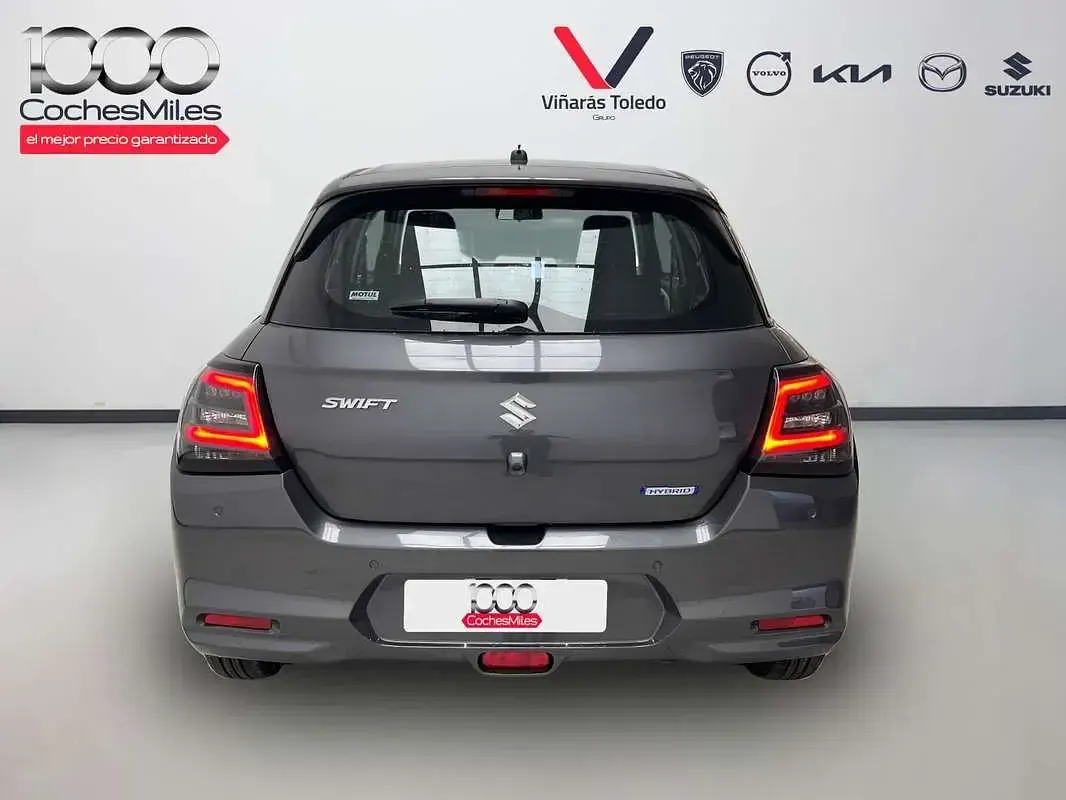 Nuevo Suzuki Swift 82 CV (60 kW) 2026 Gris Utilitario
