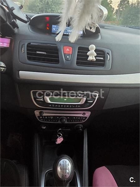 Usado Renault Mégane Dynamique 130 CV (95 kW) 2009 Negro Berlina