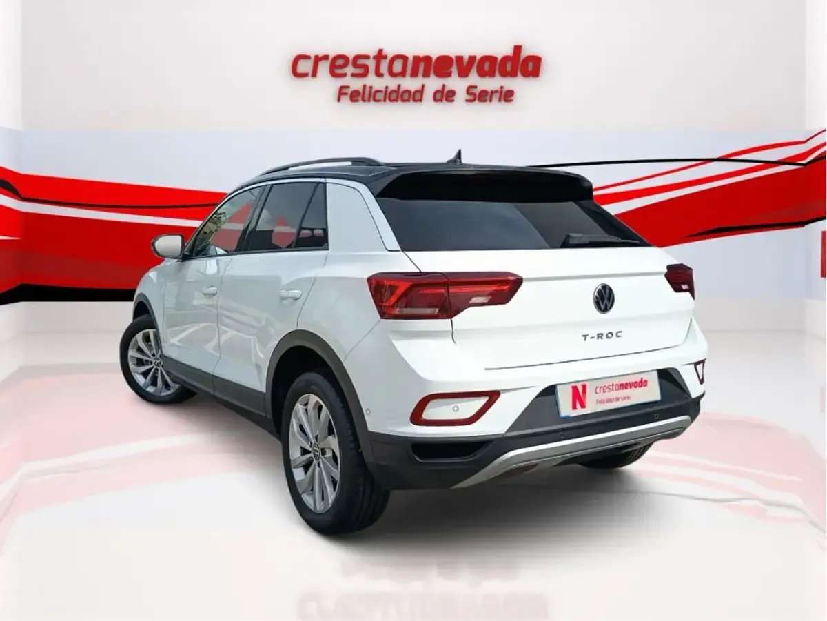 Usado VW T-Roc Life 110 CV (80 kW) 2022 Blanco SUV