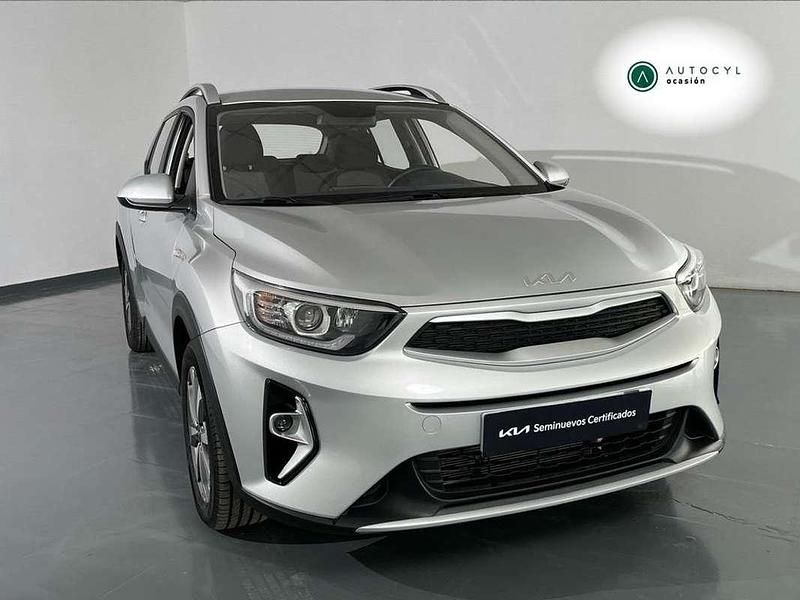 Gris Usado 2024 Kia Stonic SUV | 14.900 € (Super precio) - Imagen 1/4