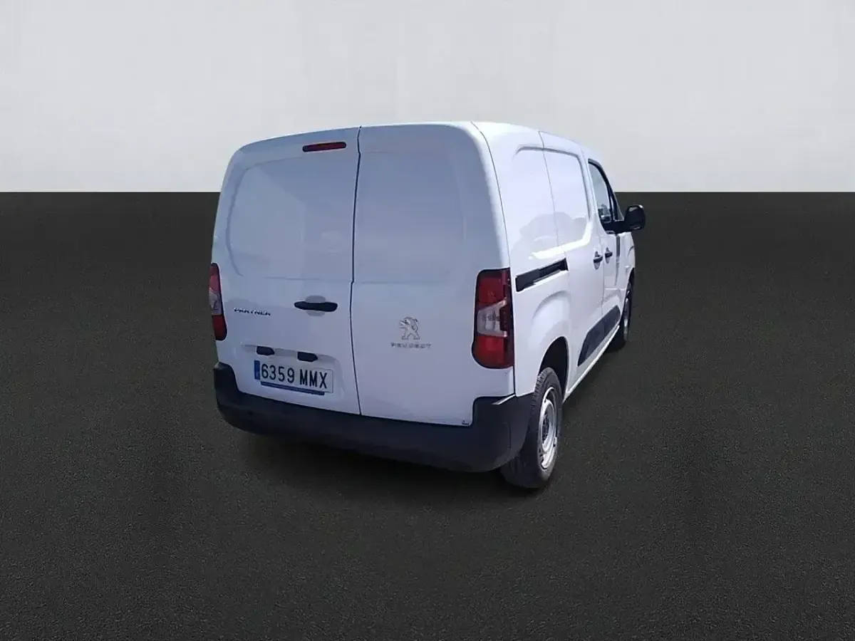 Usado Peugeot Partner 102 CV (75 kW) 2024 Blanco Monovolumen
