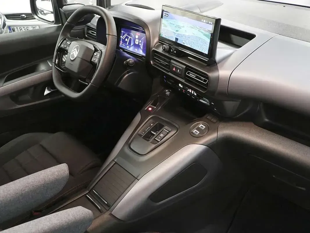 Usado Citroën Berlingo 131 CV (96 kW) 2025 Gris Monovolumen