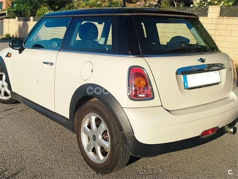 Usado Mini ONE 75 CV (55 kW) 2012 Blanco Utilitario