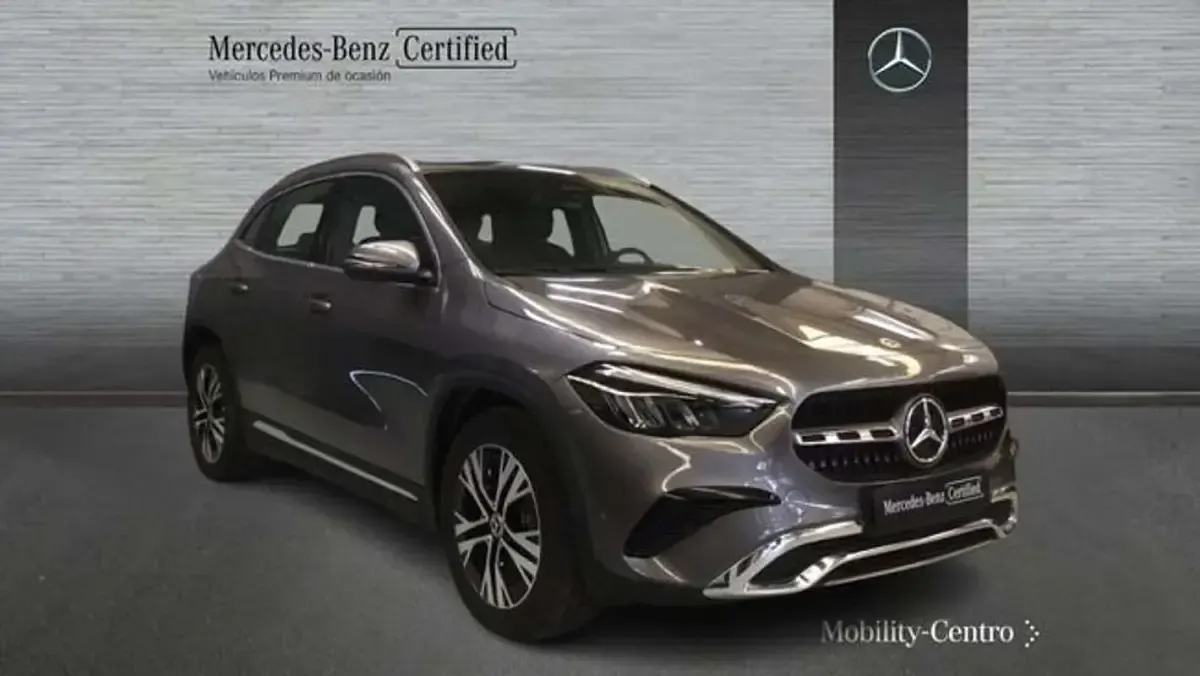 Usado Mercedes GLA200 Progressive 151 CV (111 kW) 2024 Mountaingrau  met. SUV