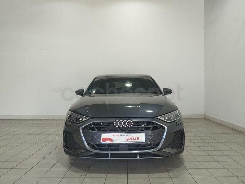 Usado Audi A3 S-Line 150 CV (110 kW) 2025 Gris / plata Berlina