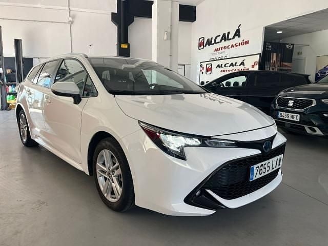 Blanco Usado 2022 Toyota Corolla Hybrid Business Edition Familiar | 19.500 € - Imagen 1/4