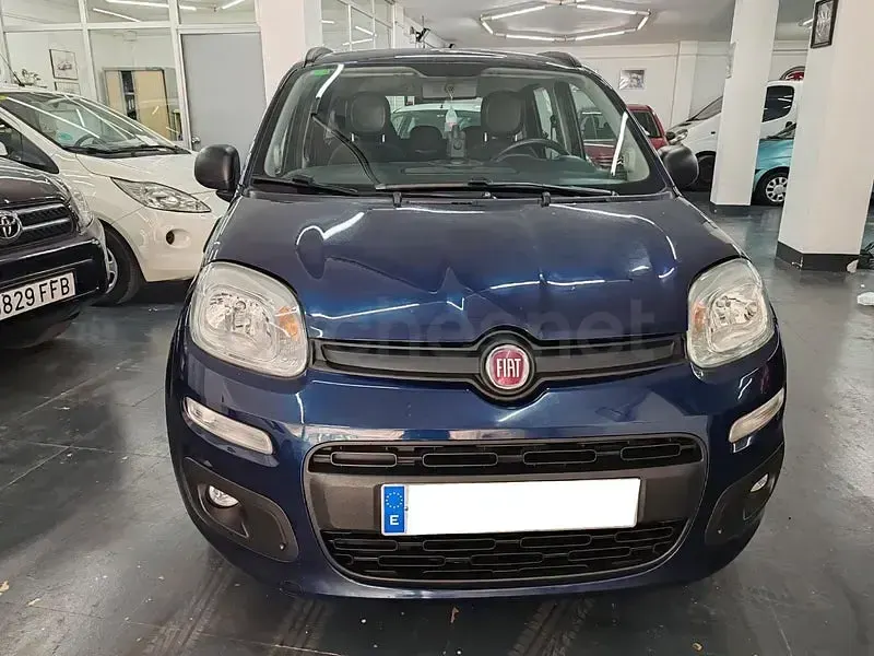 Usado Fiat Panda Easy 69 CV (50 kW) 2017 Azul Utilitario