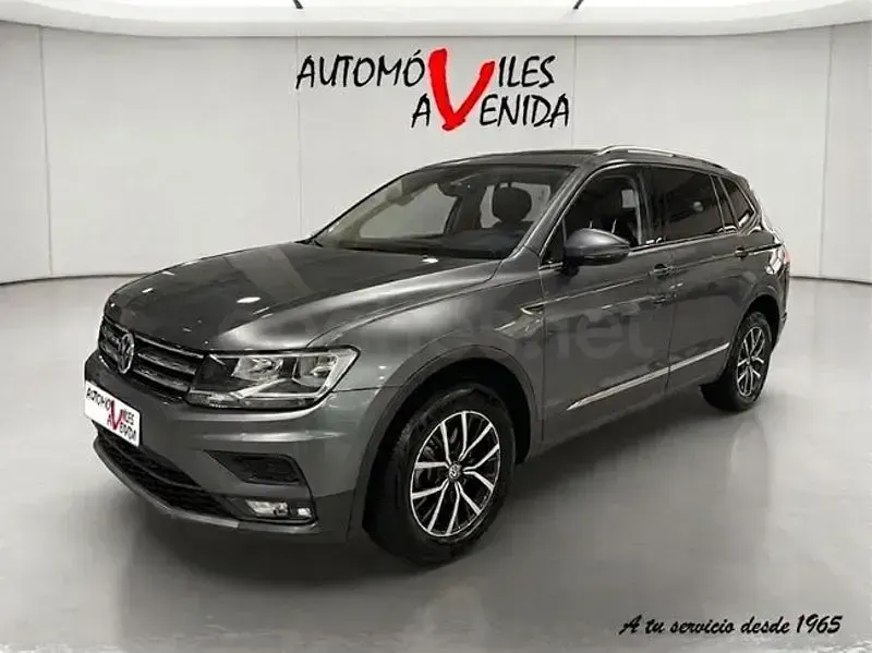 Usado VW Tiguan Allspace Advance 150 CV (110 kW) 2021 Gris / plata SUV