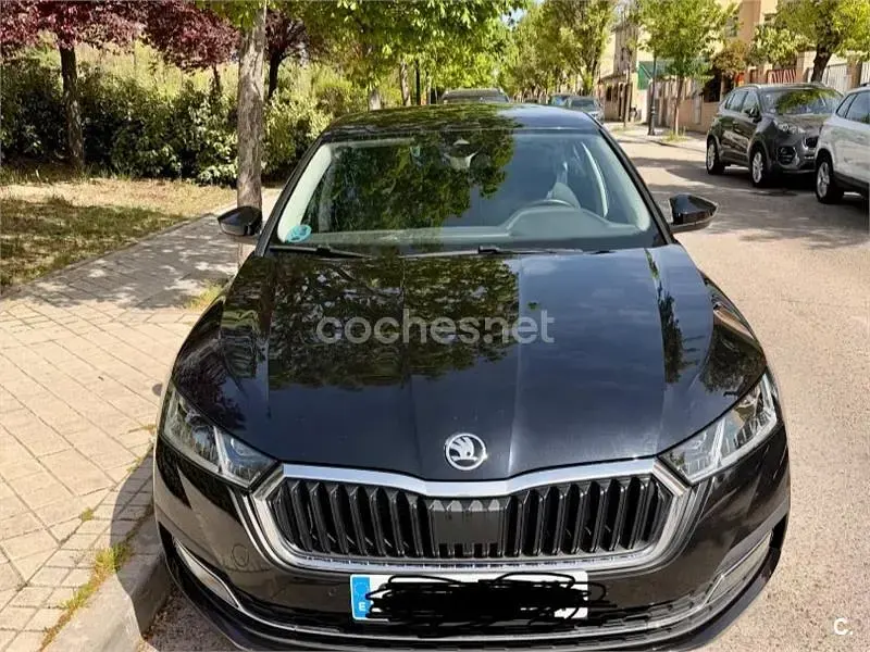 Usado Skoda Octavia Style 150 CV (110 kW) 2021 Negro Berlina