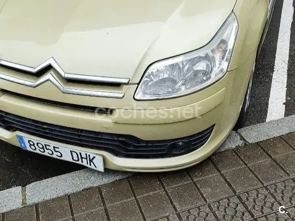 Usado Citroën C4 VTR Sport 110 CV (80 kW) 2005 Beige Berlina