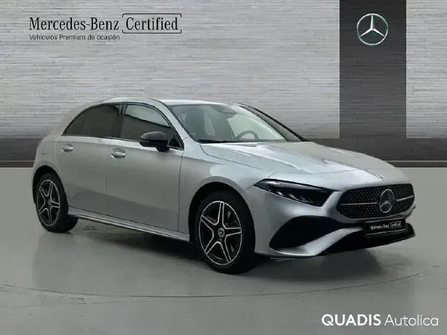 Usado Mercedes A250 218 CV (160 kW) 2025 Plata hightech