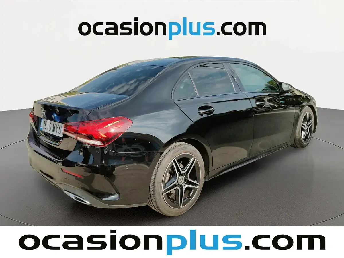 Usado Mercedes A180 AMG 116 CV (85 kW) 2019 Negro Berlina