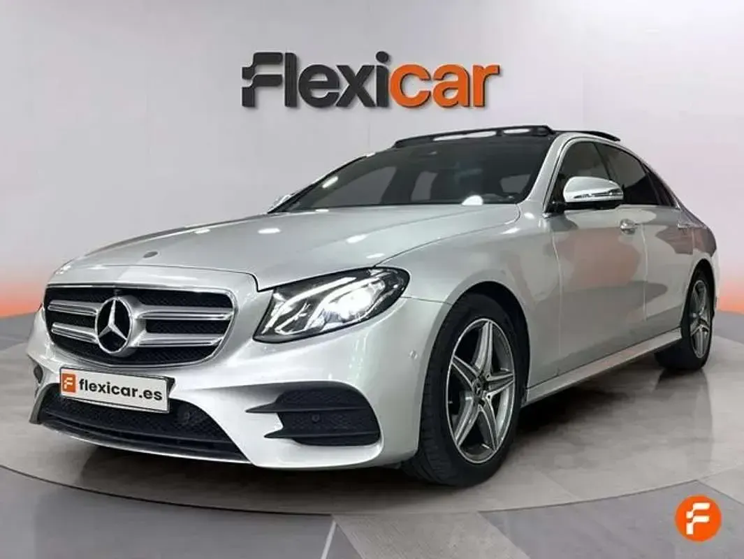 Usado Mercedes E220 194 CV (142 kW) 2019 Gris Berlina