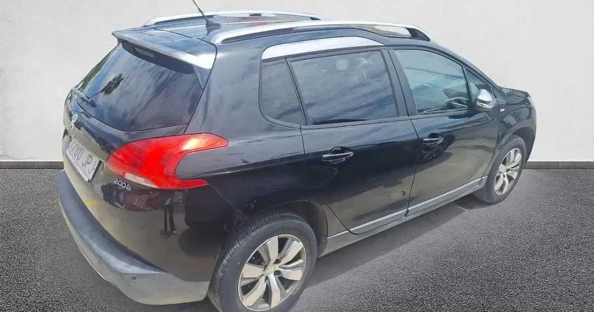 Usado Peugeot 2008 Allure 100 CV (73 kW) 2016 SUV